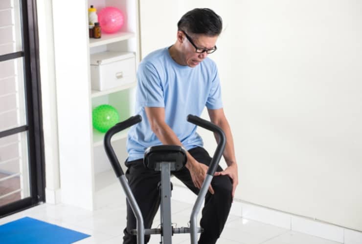 is riding a stationary bike good for bad knees featured